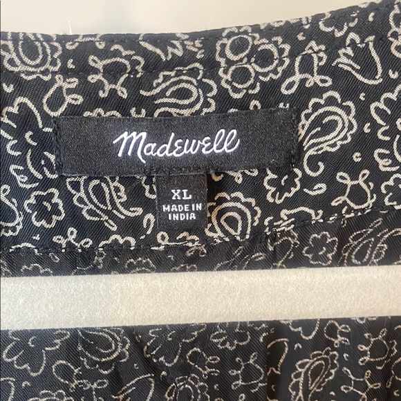 Madewell Black and White Relaxed Short Sleeve Cropped Blouse - Picture 2 of 5